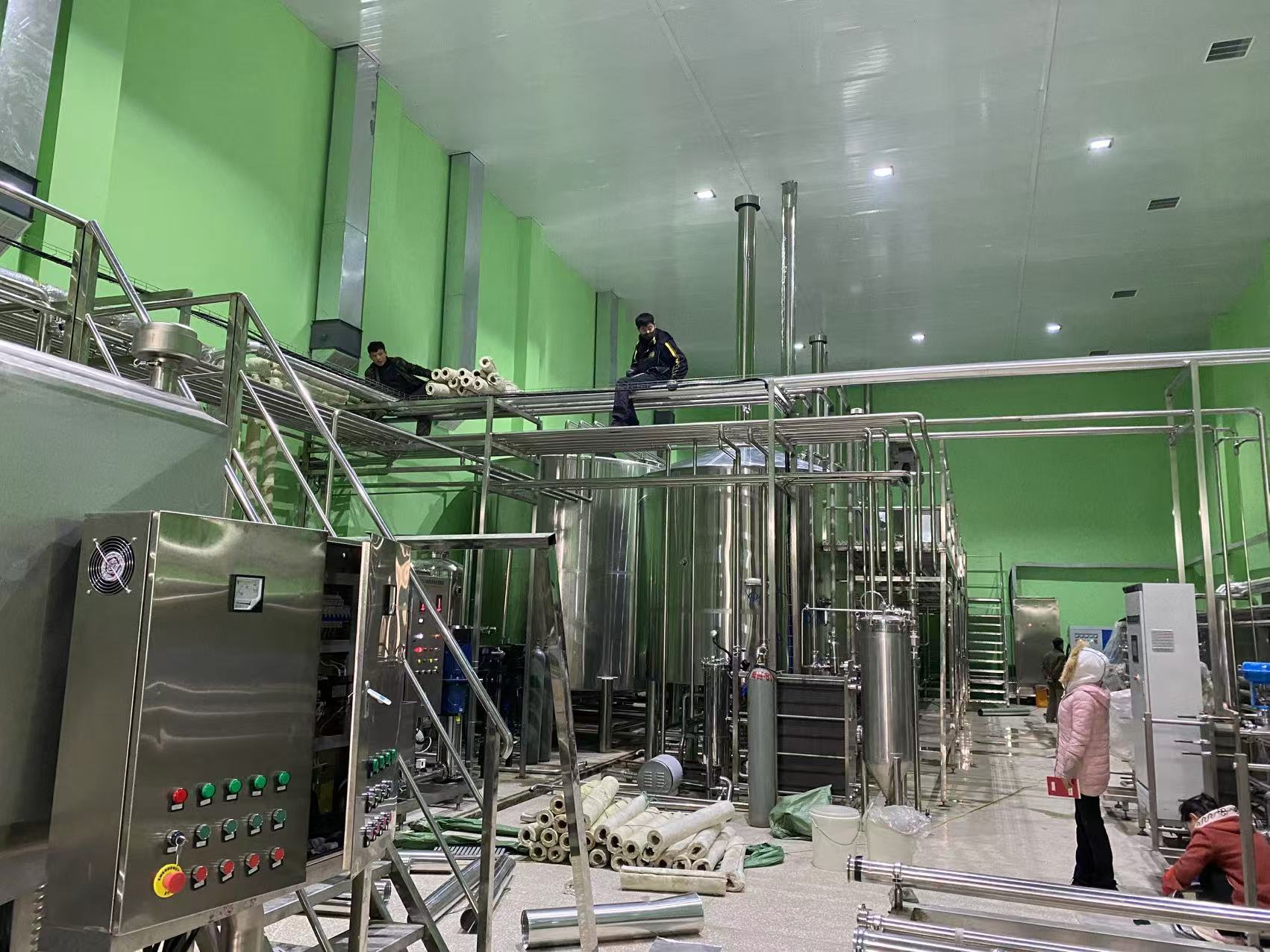 雨山精酿啤酒设备厂—精酿啤酒设备制造:传承工艺与创新科技的交融